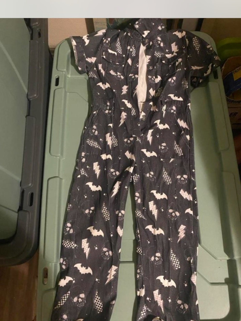 Black Bat-Print Kids One-Piece Jumpsuit NWT size Small (6/7)